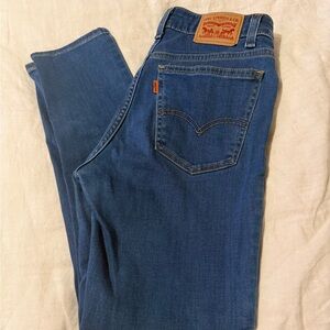 Levi's High-Rise Jeans in Blue Denim